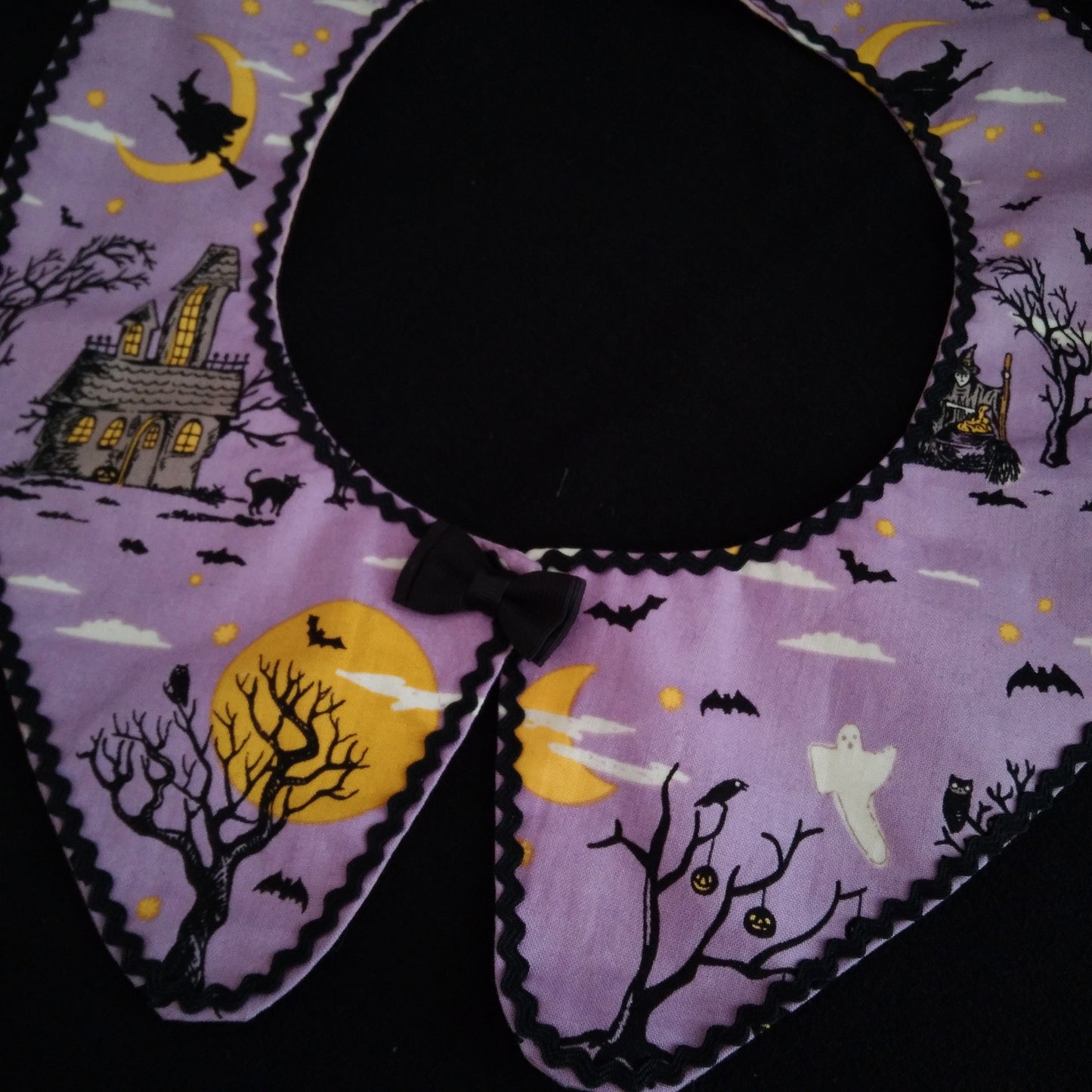 Nighttime Haunt Detachable Collar
