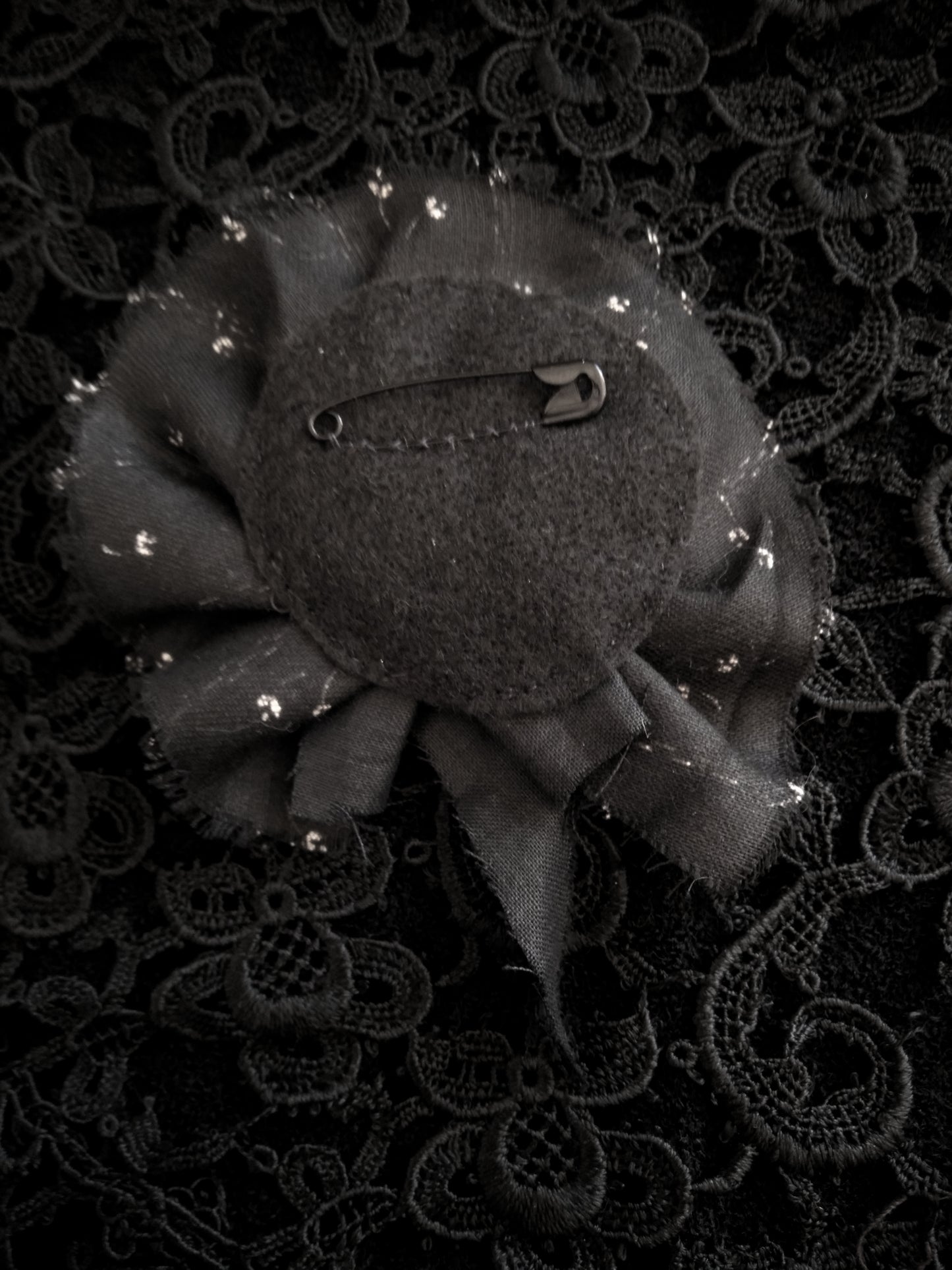 Mournful Spring Cockade Pin