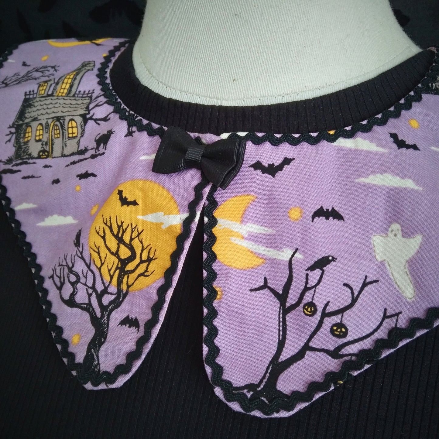 Nighttime Haunt Detachable Collar