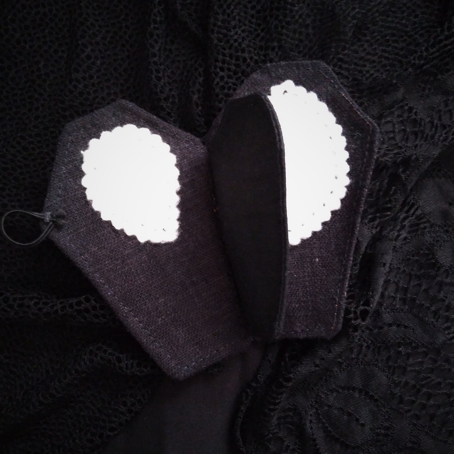 Bramble Coffin Needle Book