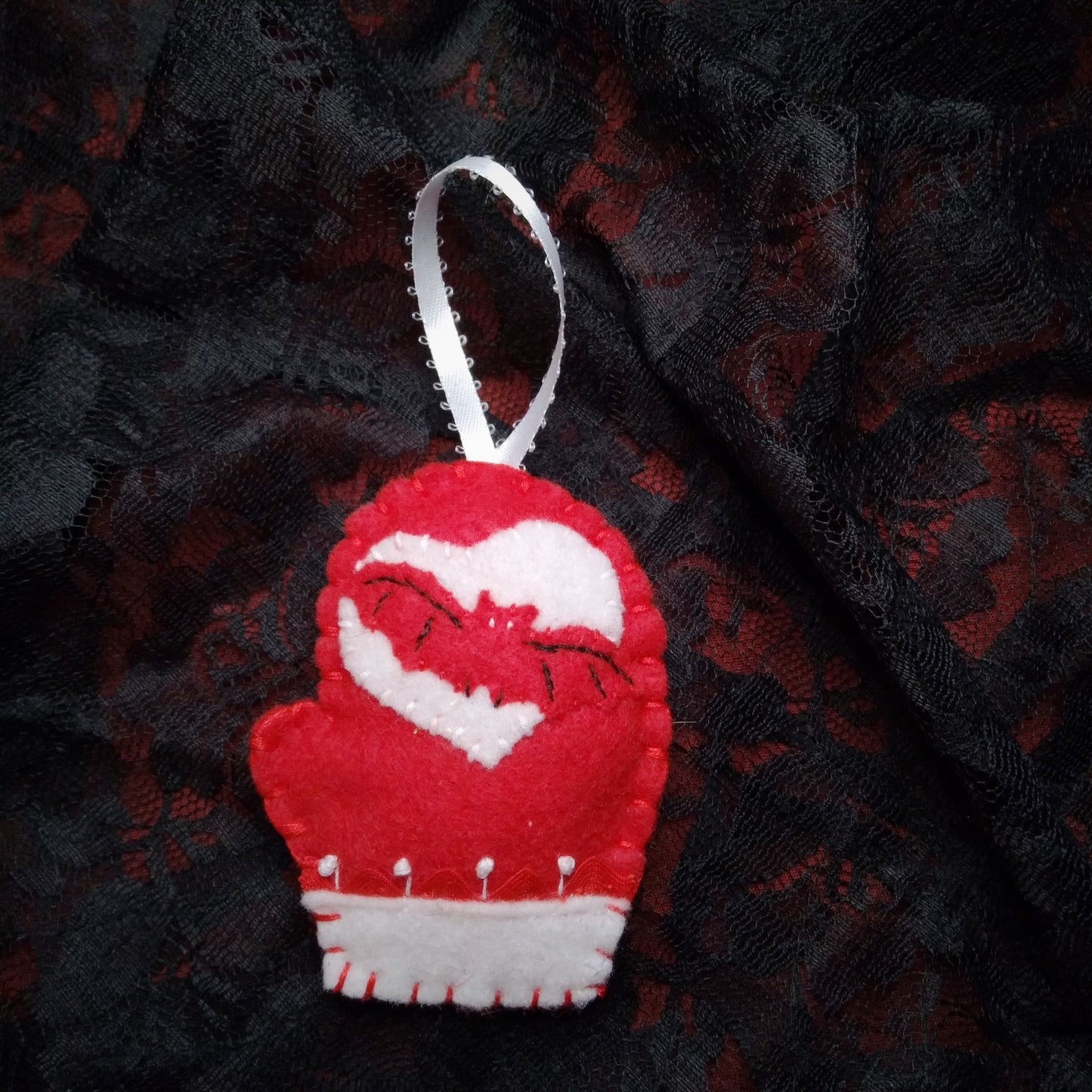 Holiday Bat Felt Mitten Ornament