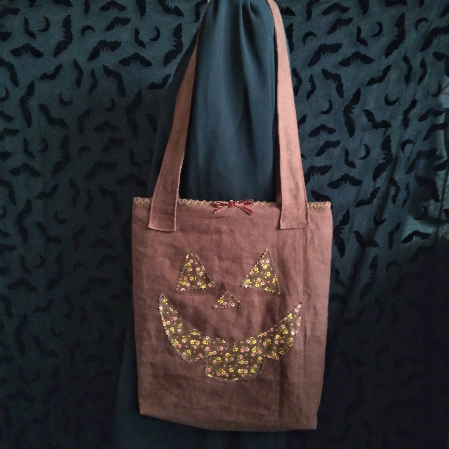 Ditzy Jack 'o Lantern Totebag