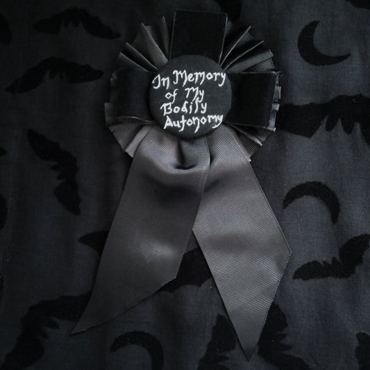 Vitriolic Mourning Cockade: In Memory