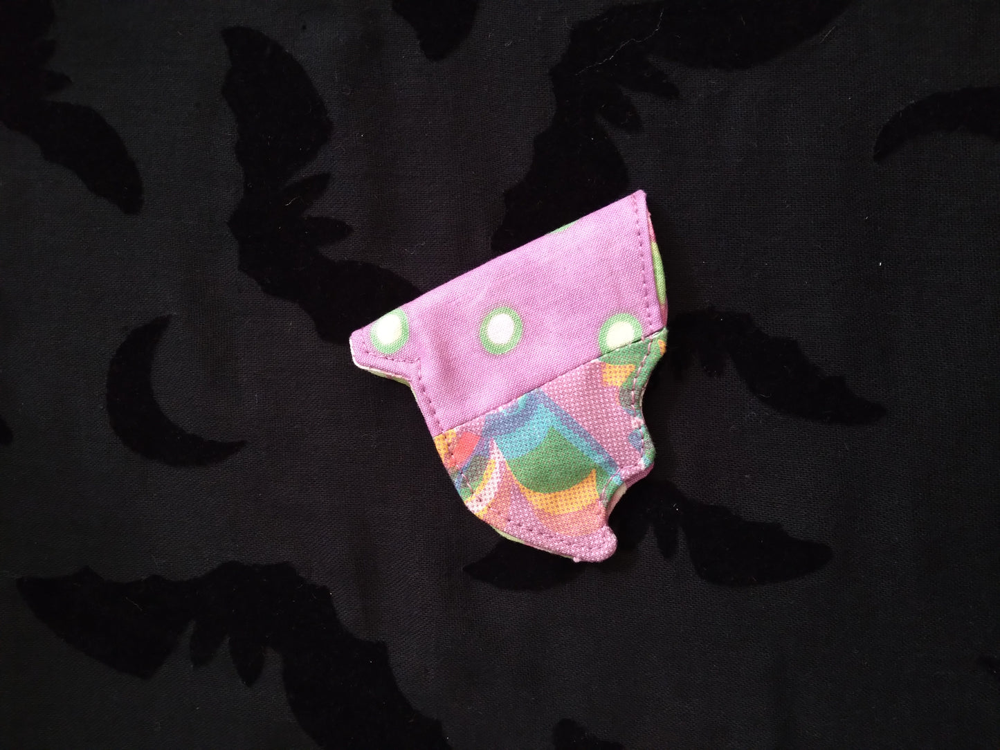 Garden Bat Needle Book