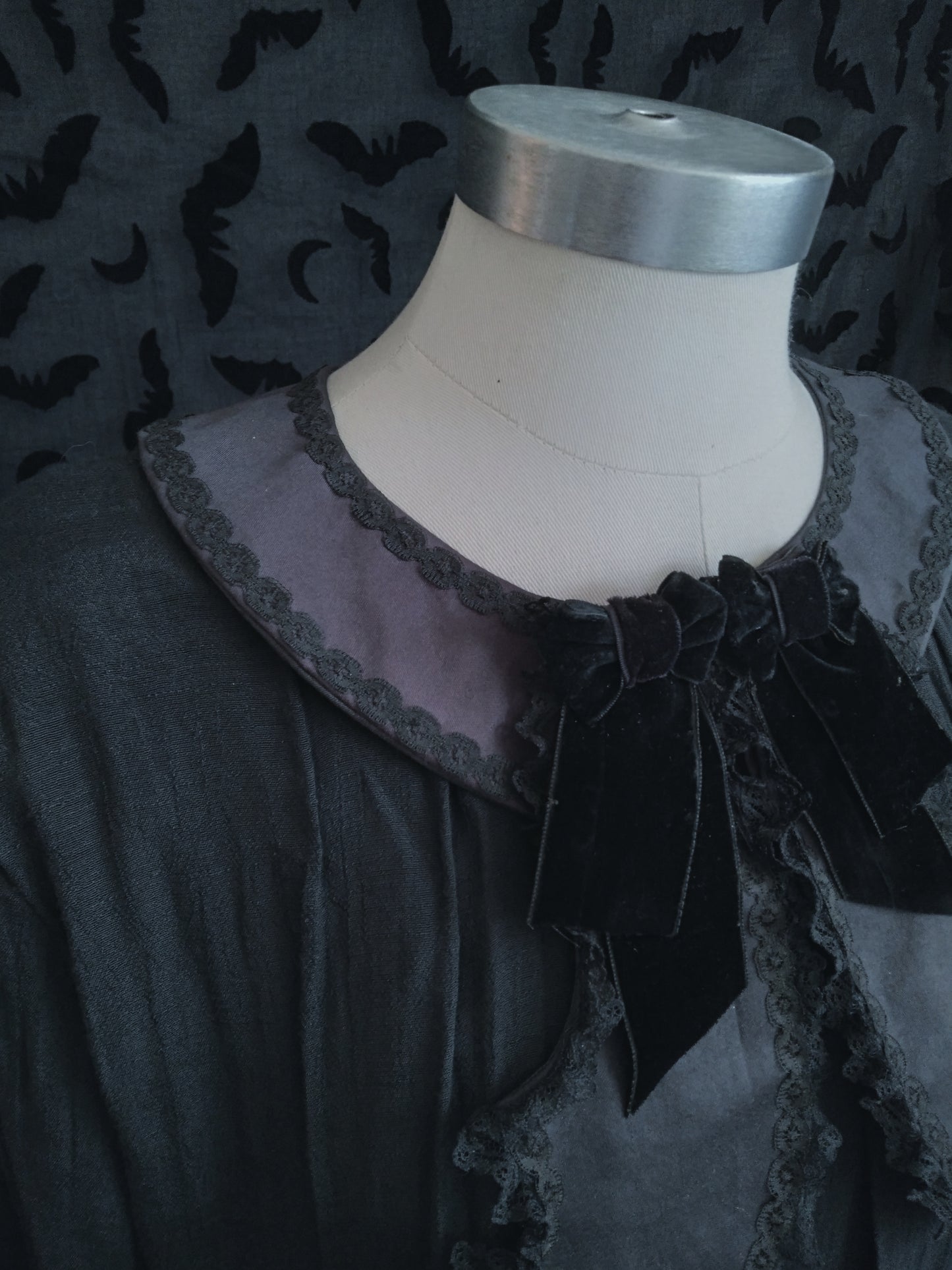 October Night Jabot Collar