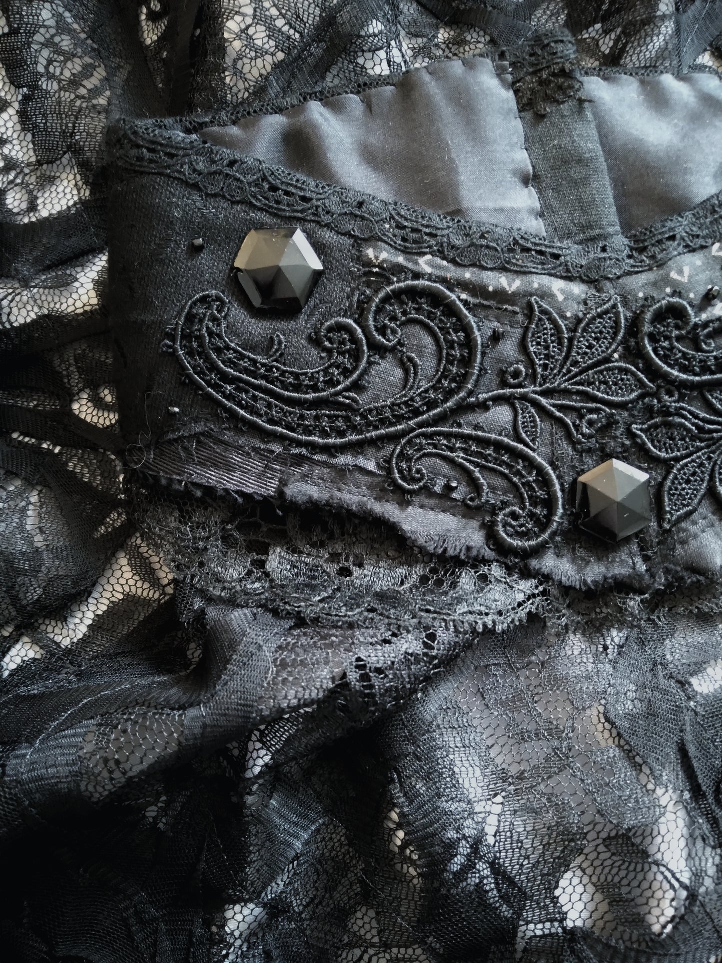 Socialite's Highneck Collar