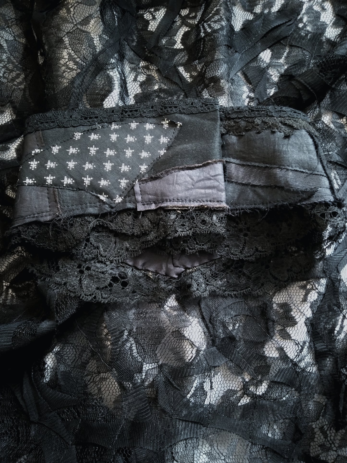 Socialite's Highneck Collar