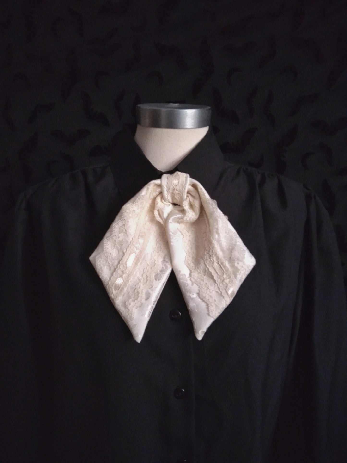 Specter Lace Jabot