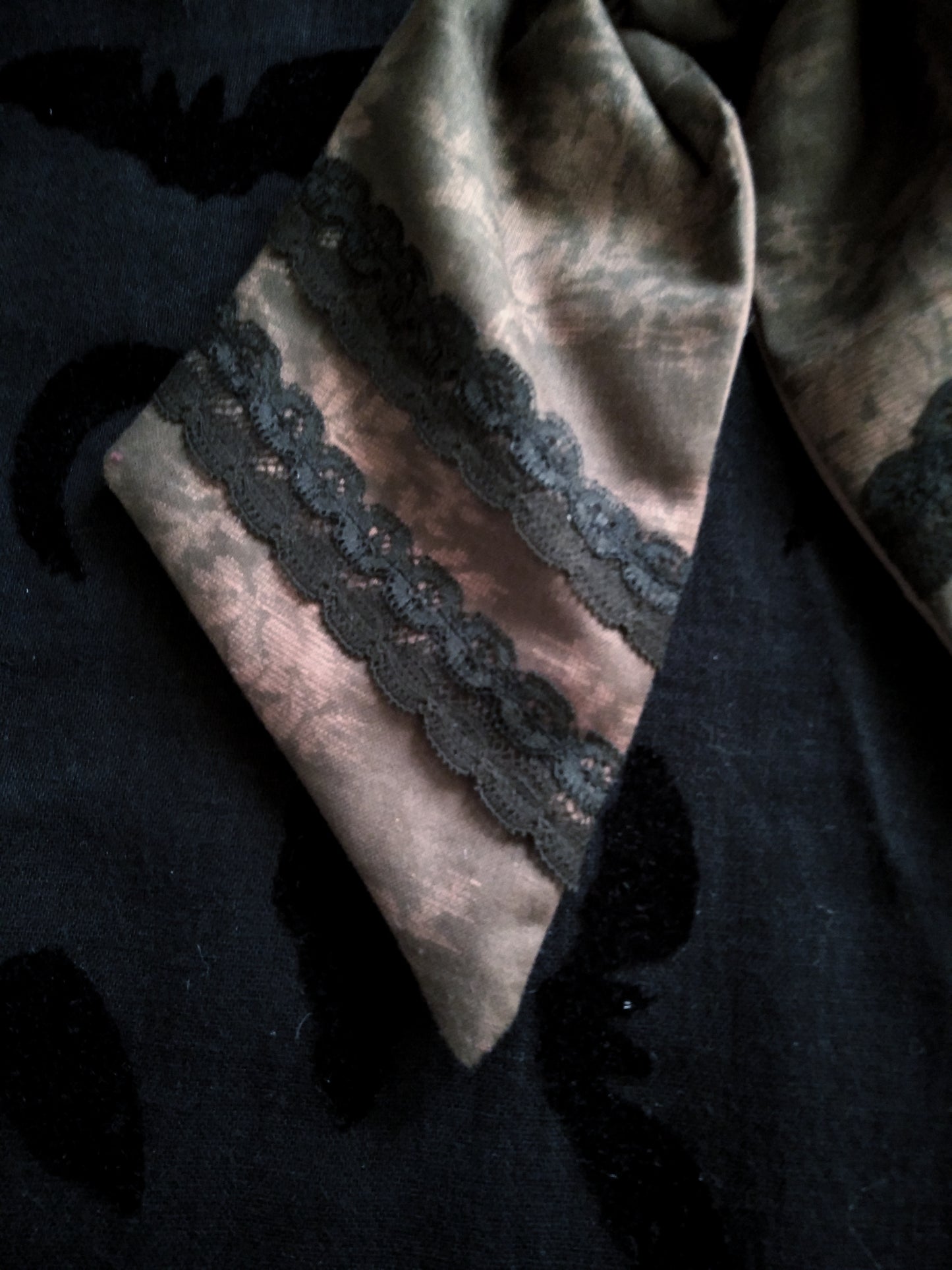 Bygone Jabot