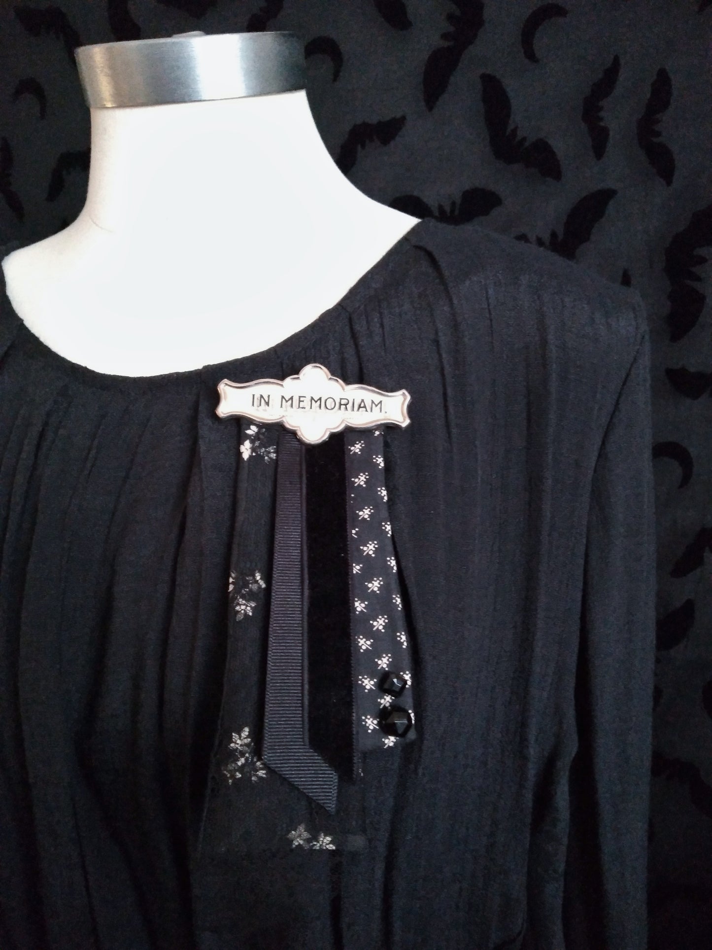 Mortus In Memoriam Brooch